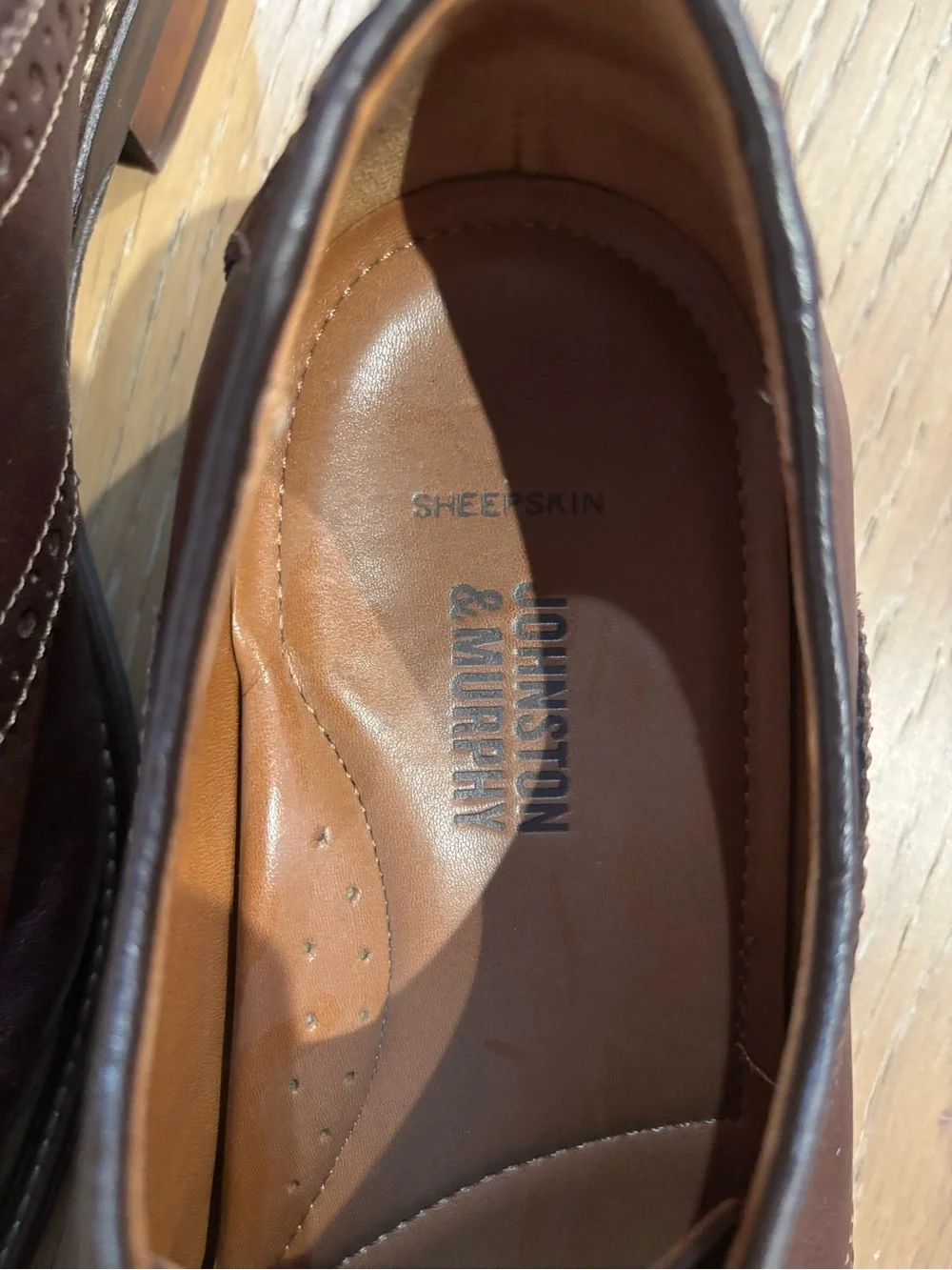 Johnston & Murphy Men's Brown Burgundy Leather Wingtip Derby